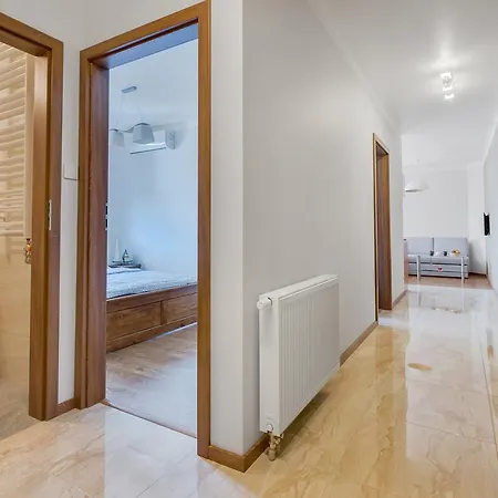 Appartement Penguin 1350 On Pulaskiego Street Krakau